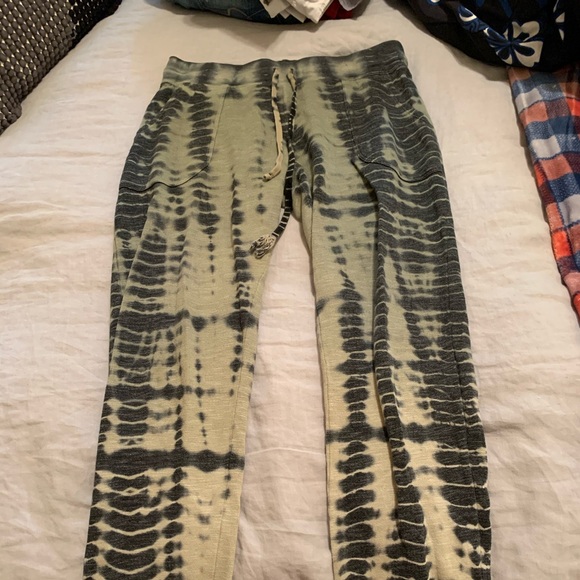 sweats - Picture 1 of 4